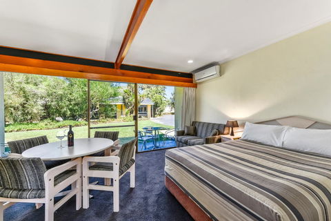 William Macintosh Motor Lodge - Accommodation Whitsundays 20
