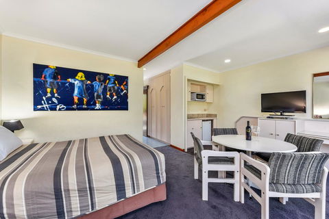 William Macintosh Motor Lodge - Accommodation Whitsundays 19