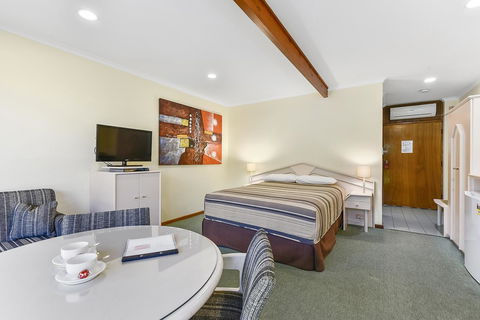 William Macintosh Motor Lodge - Accommodation Whitsundays 25