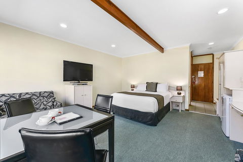 William Macintosh Motor Lodge - Accommodation Whitsundays 30