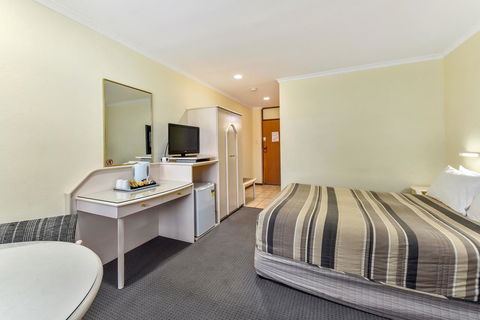 William Macintosh Motor Lodge - Accommodation Whitsundays 16
