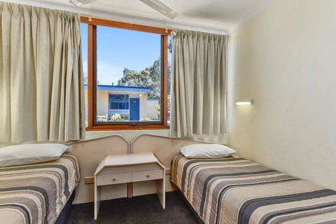 William Macintosh Motor Lodge - Accommodation Whitsundays 21