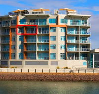 Wallaroo Marina Luxury Apartment
