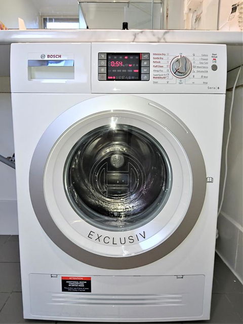 Hi 5 Glenelg Studio Apartment - Accommodation Whitsundays 10