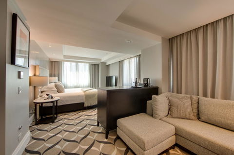 Mayfair Hotel - Accommodation Whitsundays 5