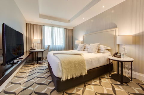 Mayfair Hotel - Accommodation Whitsundays 0