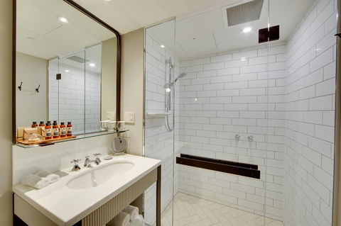 Mayfair Hotel - Accommodation Whitsundays 7