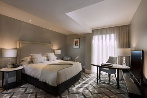 Mayfair Hotel - Accommodation Whitsundays 11