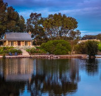 Stonewell Cottages and Vineyards - Accommodation Whitsundays