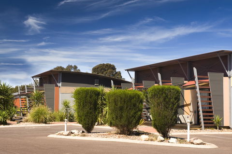 Majestic Oasis Apartments - Accommodation Whitsundays 7