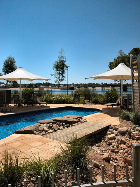 Majestic Oasis Apartments - Accommodation Whitsundays 8