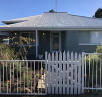 Jack's House 2 BB in Mill Street - Accommodation Whitsundays