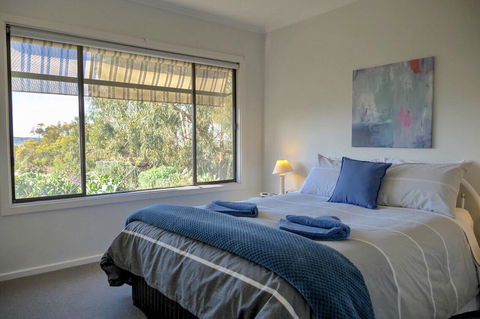 Emu Bay Holiday Homes - Accommodation Whitsundays 5
