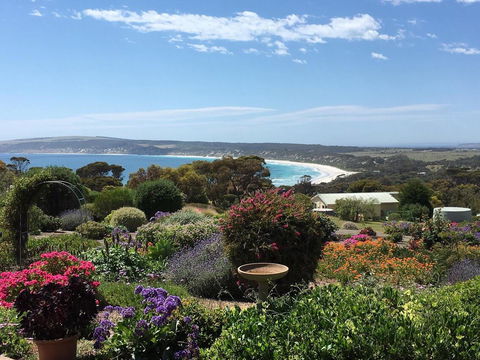 Emu Bay Holiday Homes - Accommodation Whitsundays 19