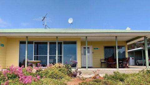 Emu Bay Holiday Homes - Accommodation Whitsundays 25