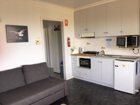 Emu Bay Holiday Homes - Accommodation Whitsundays 36