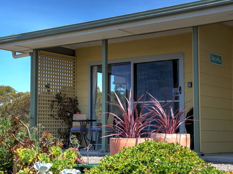 Emu Bay Holiday Homes - Accommodation Whitsundays 27