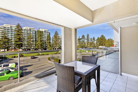 Glenelg Beach Studio - Accommodation Whitsundays 5