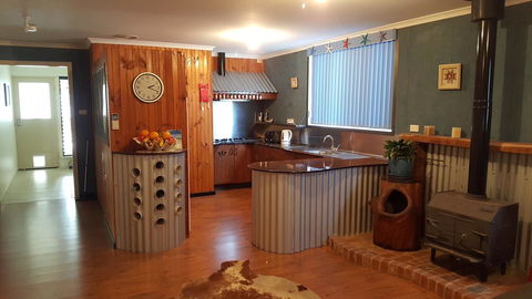 Inna Nutshell - Accommodation Whitsundays 0