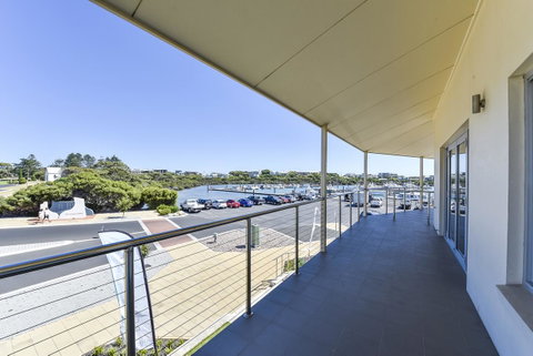 Aloha Waterfront Properties - Accommodation Whitsundays 10