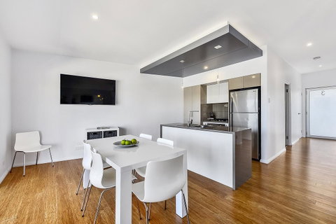 Aloha Waterfront Properties - Accommodation Whitsundays 16