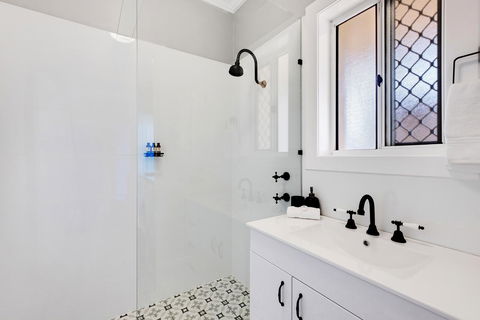 Cute And Cosy - Events, Workers, Getaways - Accommodation Whitsundays 10