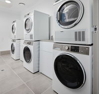 Charlestown Executive Apartments - Accommodation Whitsundays