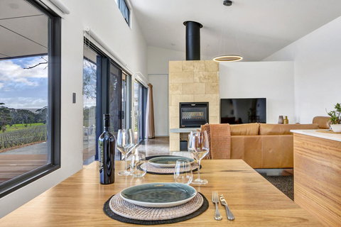 Shadow Creek McLaren Vale - Accommodation Whitsundays 0