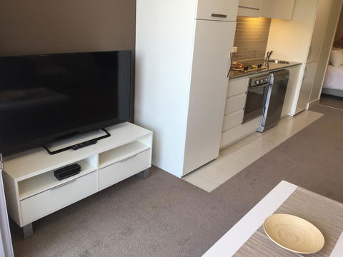 Beachside Luxury Getaway In Glenelg - Accommodation Whitsundays 10