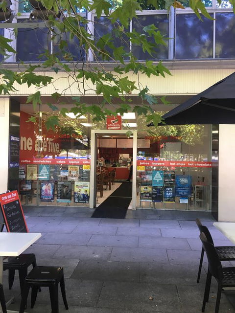 Suite 11 Victoria Square - Accommodation Whitsundays 20