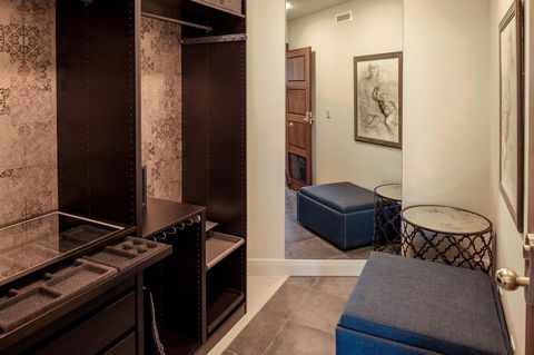 Suite 11 Victoria Square - Accommodation Whitsundays 4