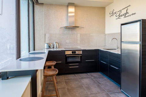 Suite 11 Victoria Square - Accommodation Whitsundays 11