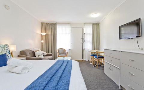 Glenelg Oasis Studios - Accommodation Whitsundays 4