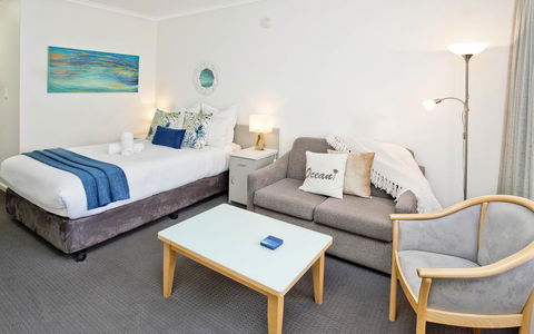 Glenelg Oasis Studios - Accommodation Whitsundays 8