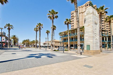 Glenelg Oasis Studios - Accommodation Whitsundays 16