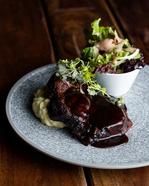 Marion Hotel - Accommodation Whitsundays 11