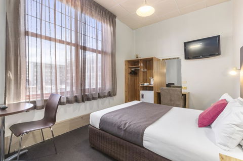 Adelaide Paringa - Accommodation Whitsundays 3