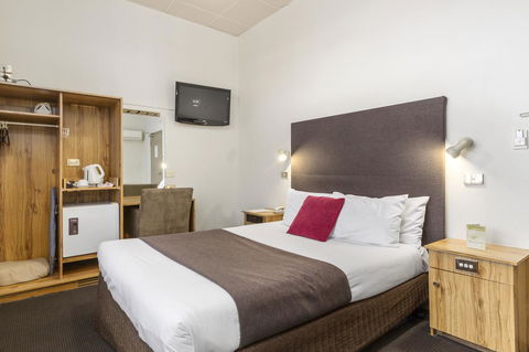 Adelaide Paringa - Accommodation Whitsundays 4