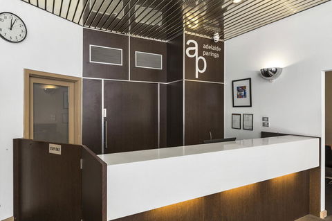 Adelaide Paringa - Accommodation Whitsundays 18