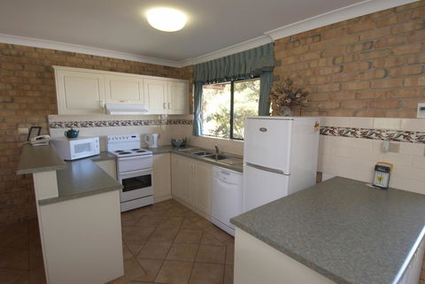 Acacia Apartments - Accommodation Whitsundays 6