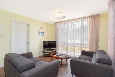 The Dolphins Beachfront Apartments - Accommodation Whitsundays 17