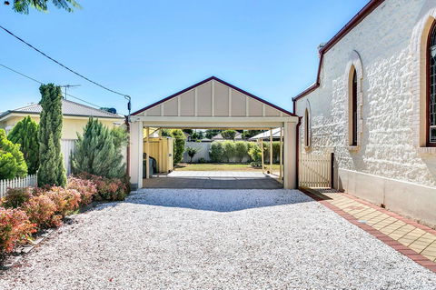 \'THE CHURCH\' Guest Home, Gawler Barossa Region - Accommodation Whitsundays 11