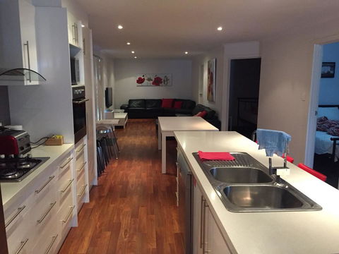 Home On Torrens - Accommodation Whitsundays 1