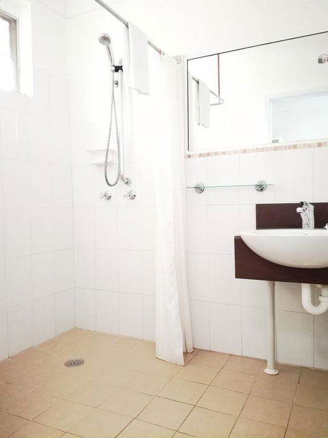 Arcadia Motel - Accommodation Whitsundays 17