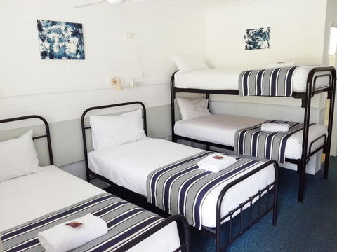 Arcadia Motel - Accommodation Whitsundays 11