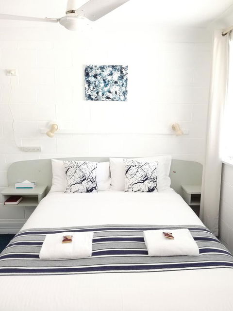 Arcadia Motel - Accommodation Whitsundays 8