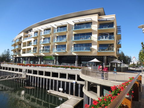 Lights Landing Apartments - Accommodation Whitsundays 0