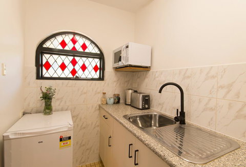 The Manor Basket Range - Accommodation Whitsundays 5