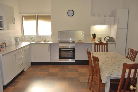 Jacaranda Cottage - Accommodation Whitsundays 3