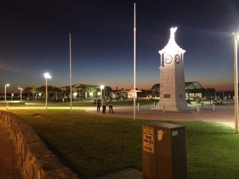Adelaide - Semaphore Beach Front - Accommodation Whitsundays 30